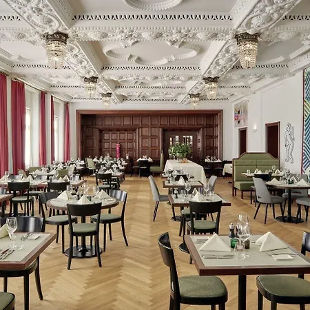 Castell Hotel 4*