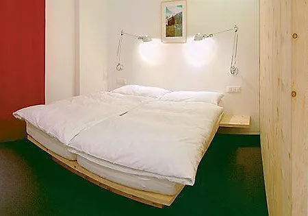 Castell 4* Цуоц