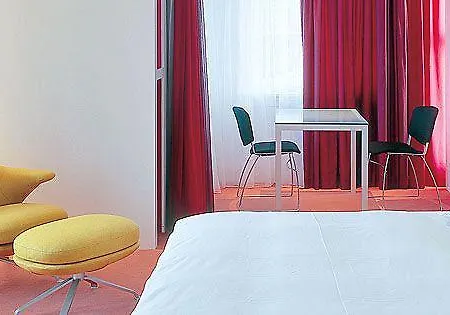 Hotell Castell 4*