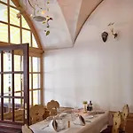 Castell Otel 4*