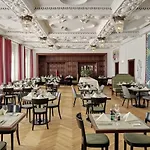 Castell Otel 4*